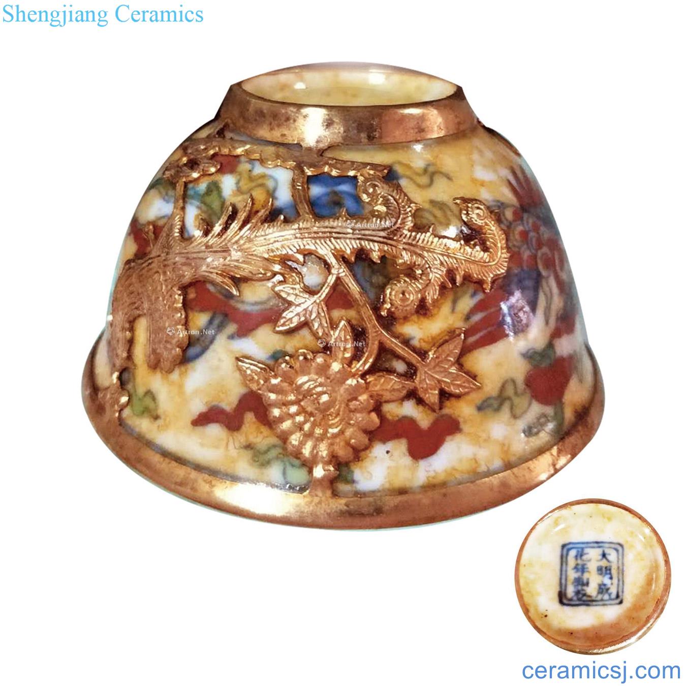 Bright color bucket xiangyun FeiFeng grain plated with gold cup