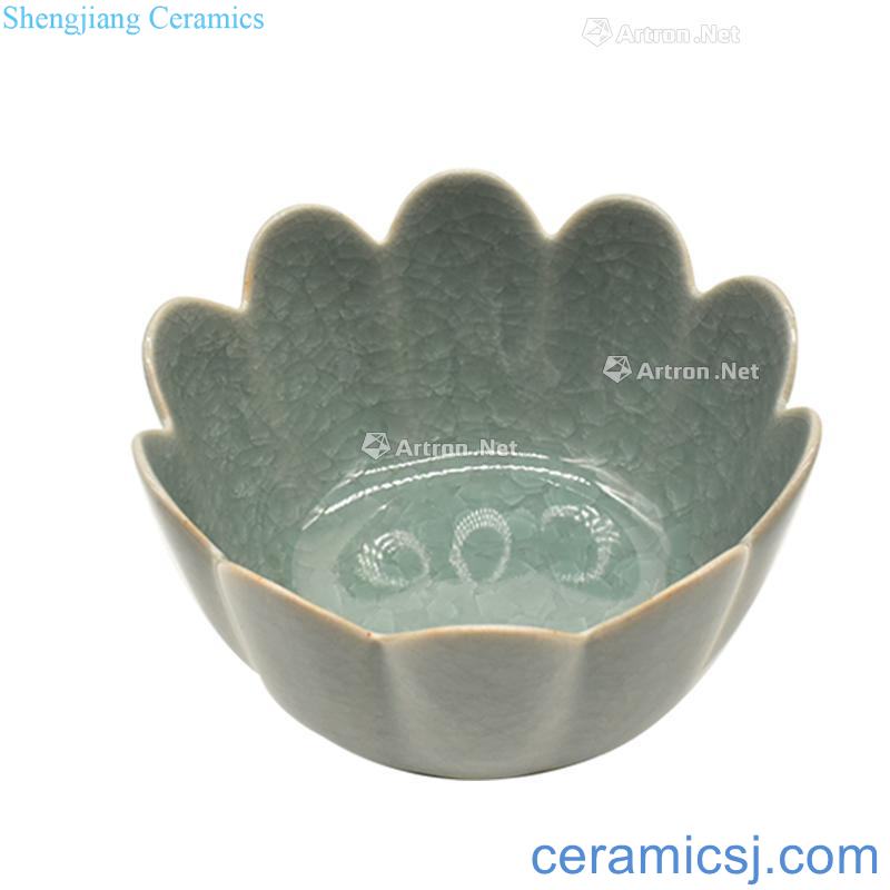 The song dynasty style Type your kiln lotus-shaped bowl