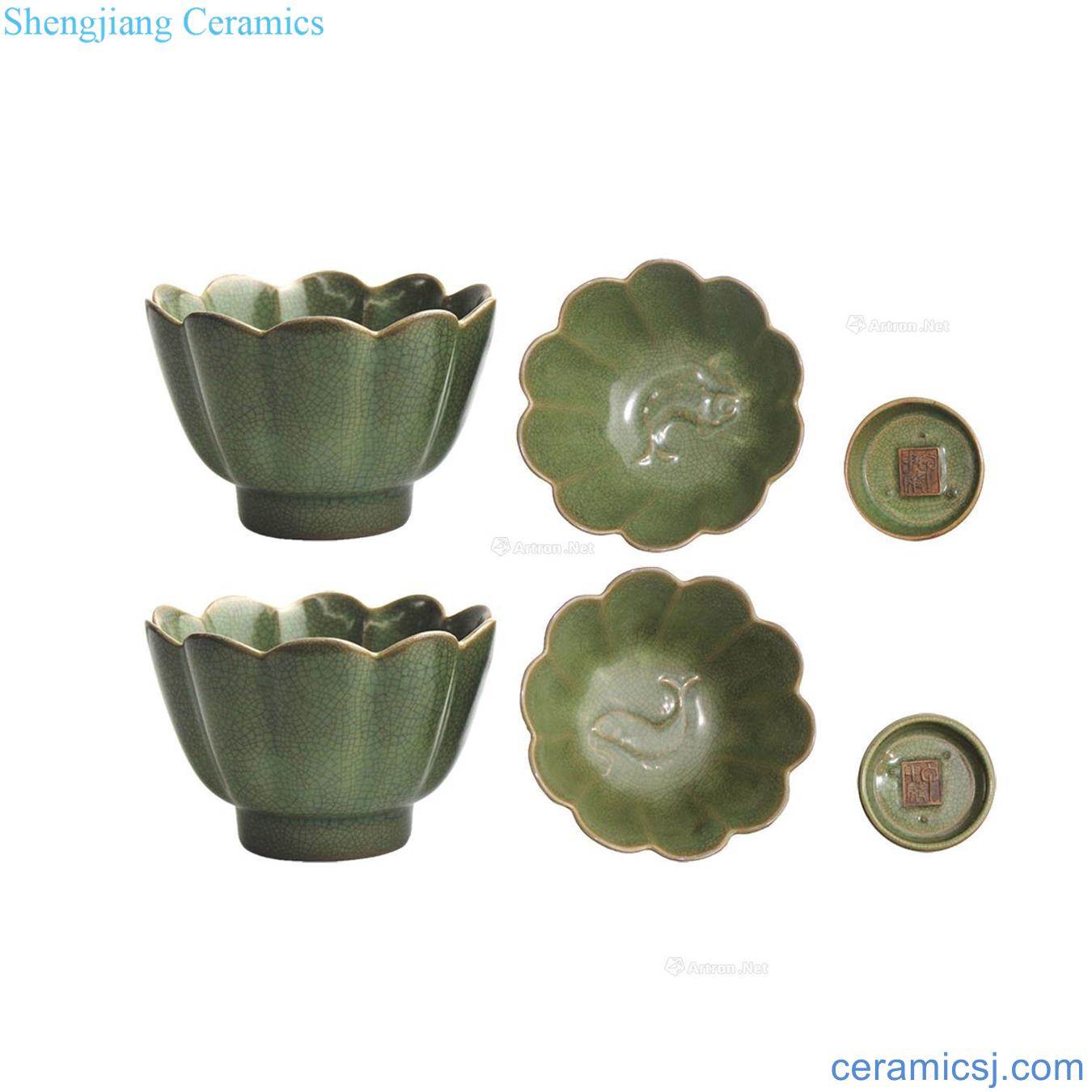 The song kiln JiaShen green glaze temperature bowl lotus temple model