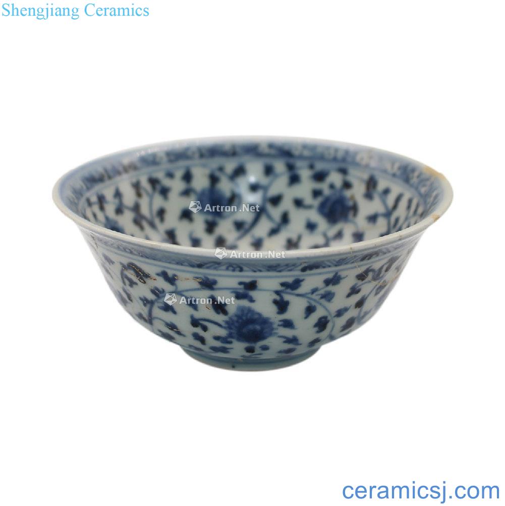 In the Ming dynasty Blue and white flowers green-splashed bowls (a)