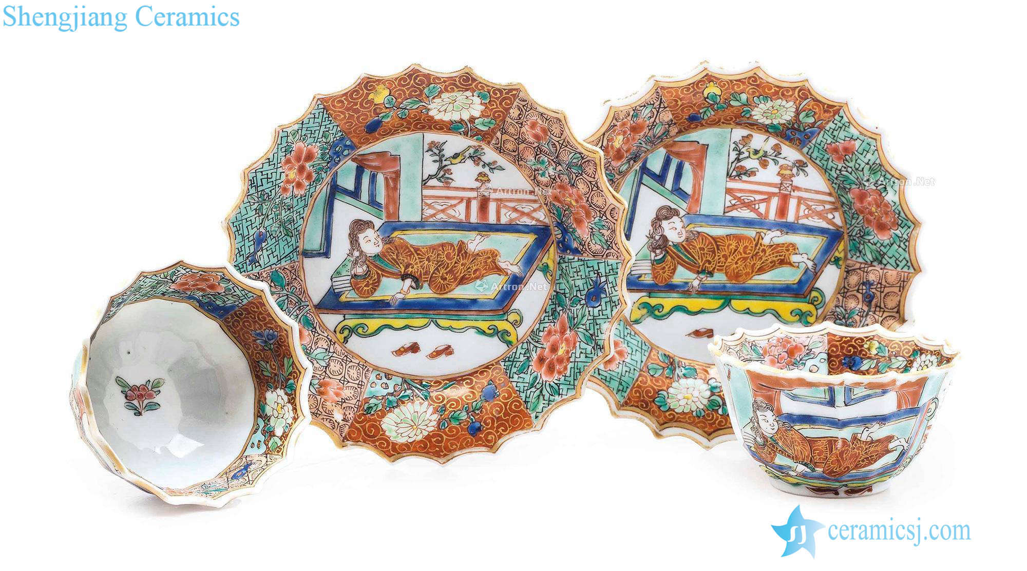 Qianlong period, about 1740 years the AN lead PAIR OF FAMILLE ROSE TEABOWLS AND SAUCERS