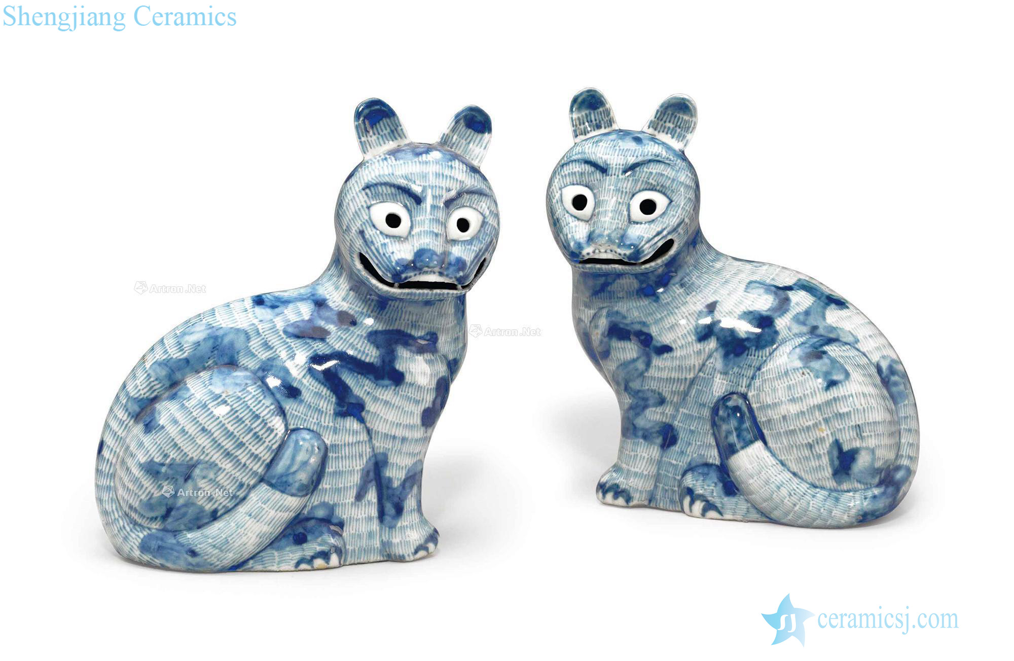 Kangxi period, 1662-1722 - A PAIR OF BLUE AND WHITE CAT NIGHT towns