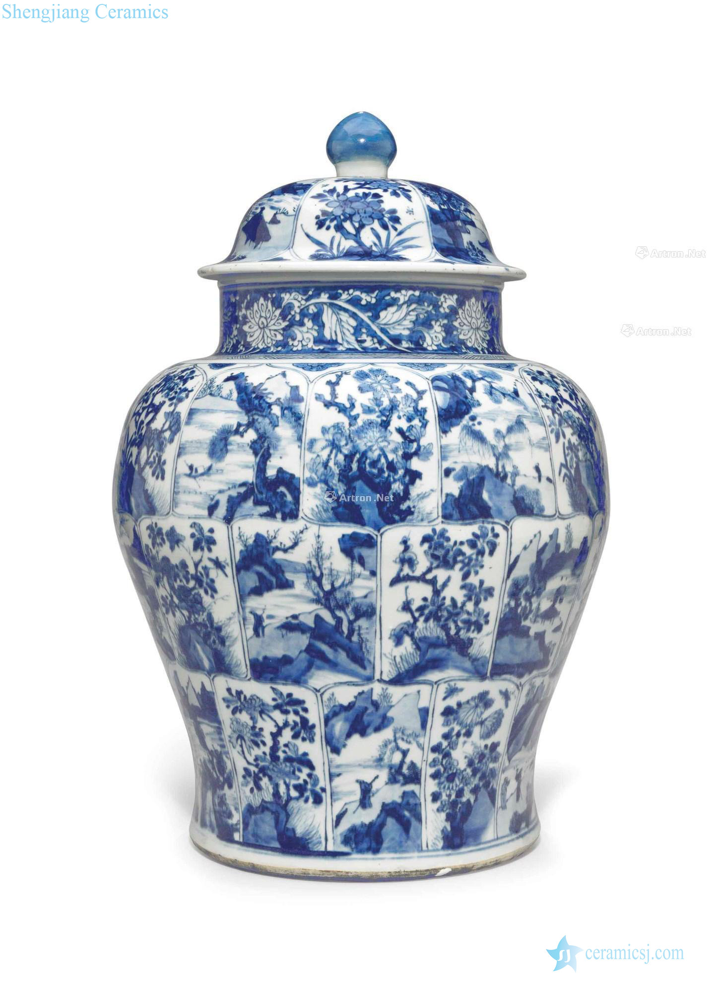 Kangxi period, 1662-1722 - A VERY LARGE BLUE AND WHITE JAR AND COVER