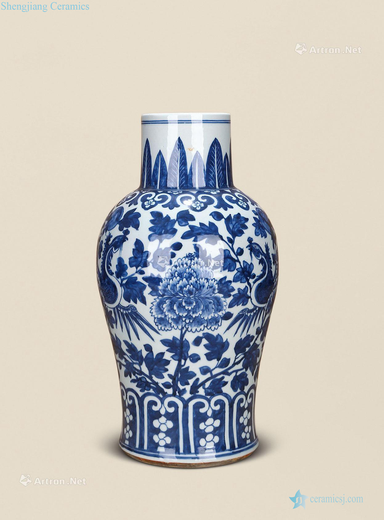 Qing daoguang Blue and white chicken wear peony grains bottle