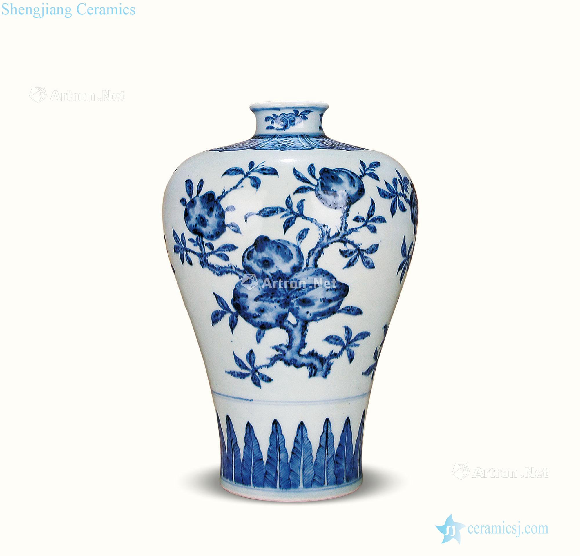 Qing dynasty blue-and-white sanduo fruit grain mei bottle