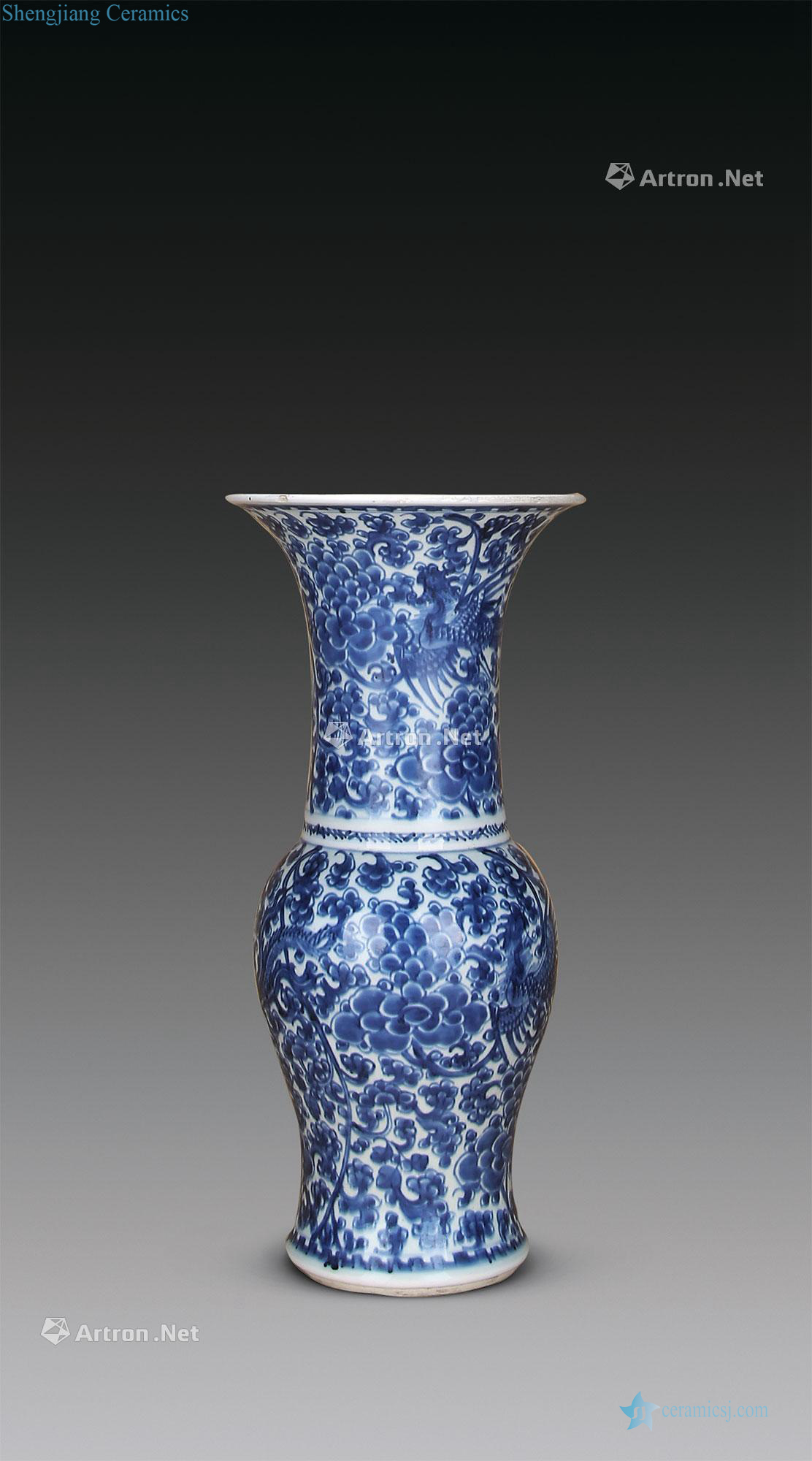 The qing emperor kangxi Wear peony grains flower vase with blue and white chicken
