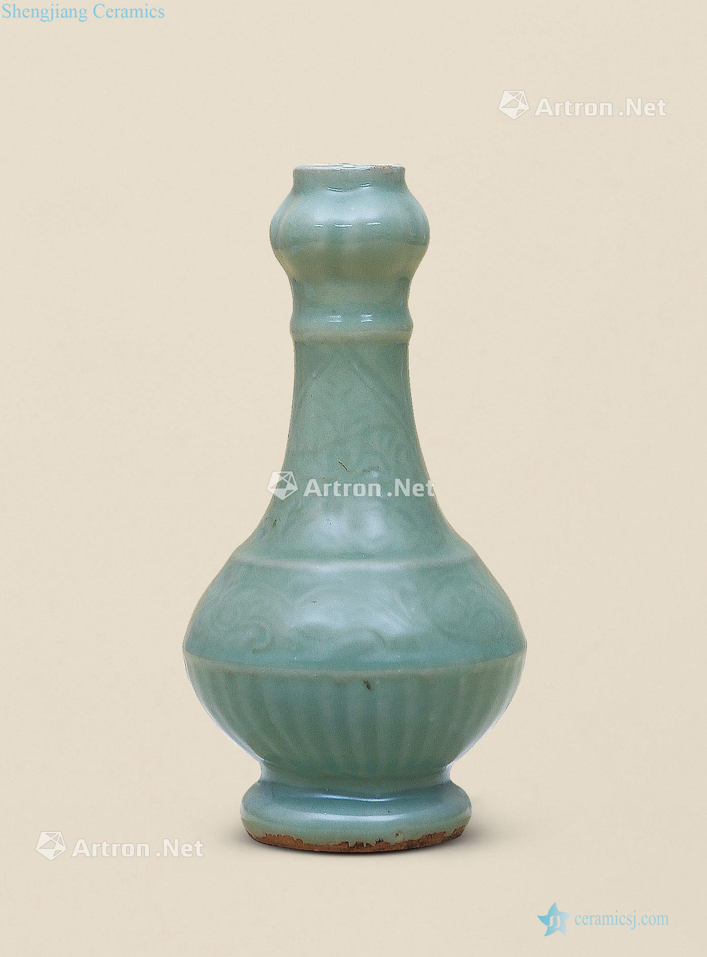 yuan Longquan celadon dark carved flower bottles of garlic