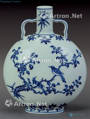 qing Blue and white flowers and birds on bottles
