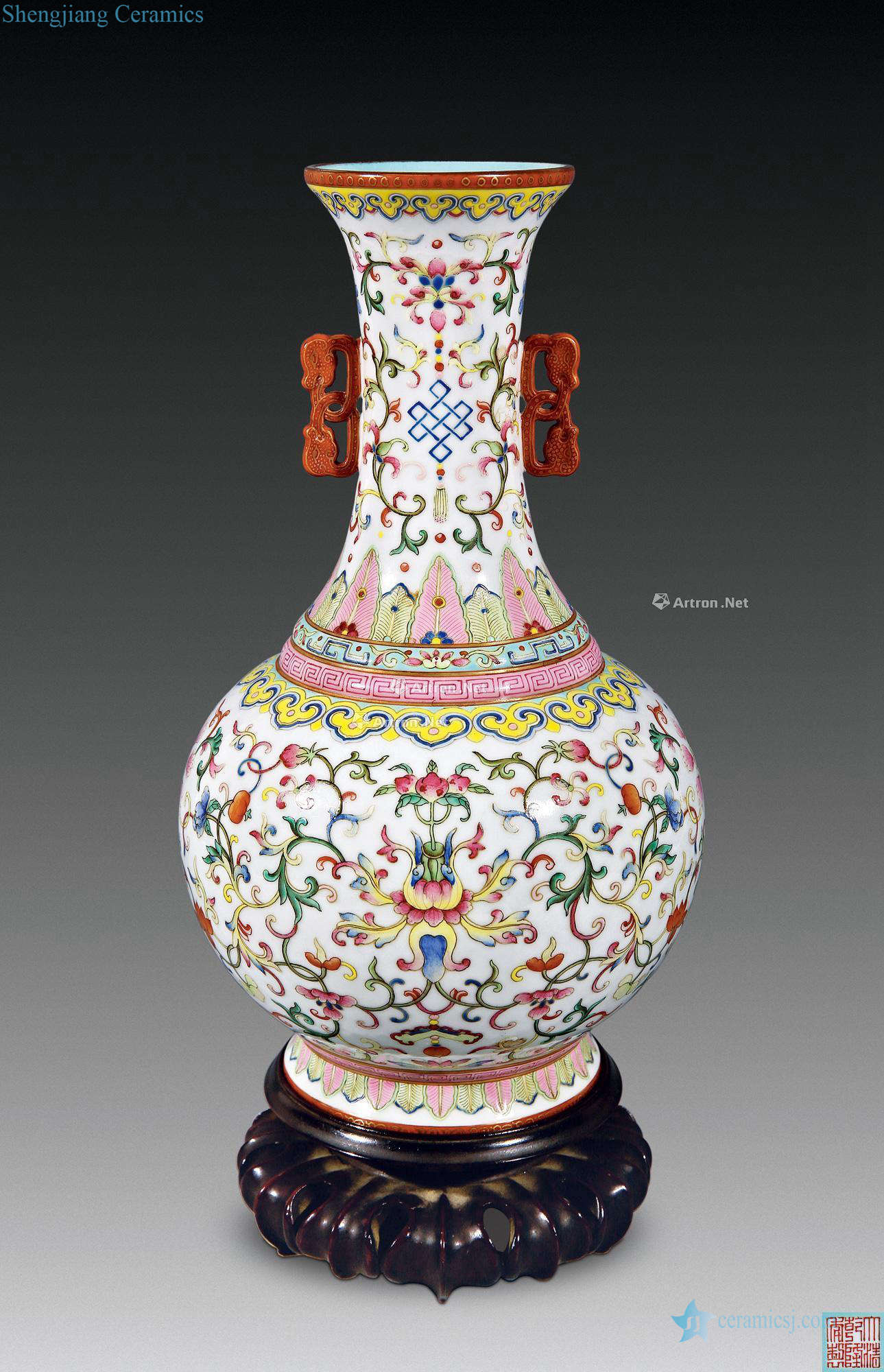 Qing qianlong pastel flower vase with a finger citron around branches