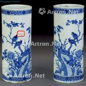 Qing dynasty blue and white with a silver spoon in her mouth hoary head cap tube (2 pieces)