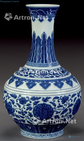 qing Blue and white floral bottle wrapped branches