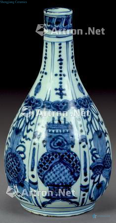 Ming Blue and white flower on bile type bottle