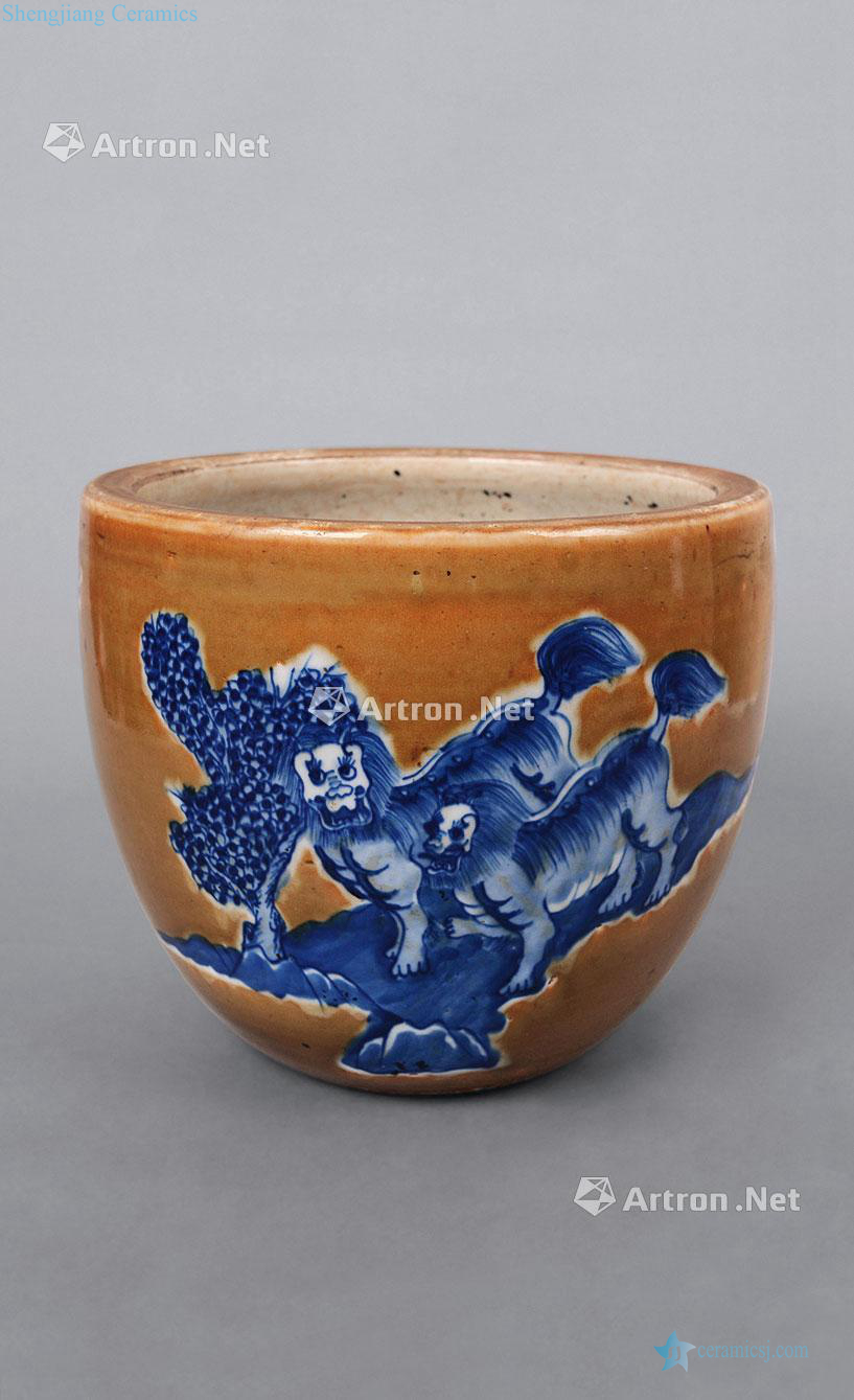 Qing sauce glaze blue double lion painting cylinder