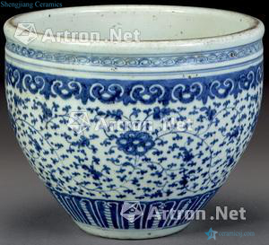 qing Blue and white lotus design cylinder