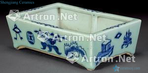 Qing pea green blue and white antique narcissus basin