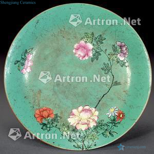 Clear a hoard of famille rose flower disc