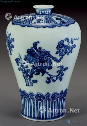 qing Three GuoMei bottles of blue and white