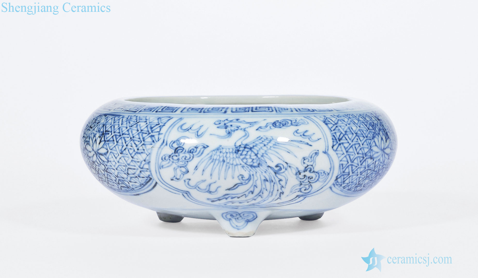 In the late Ming Blue and white brocade to medallion YunFeng grain furnace