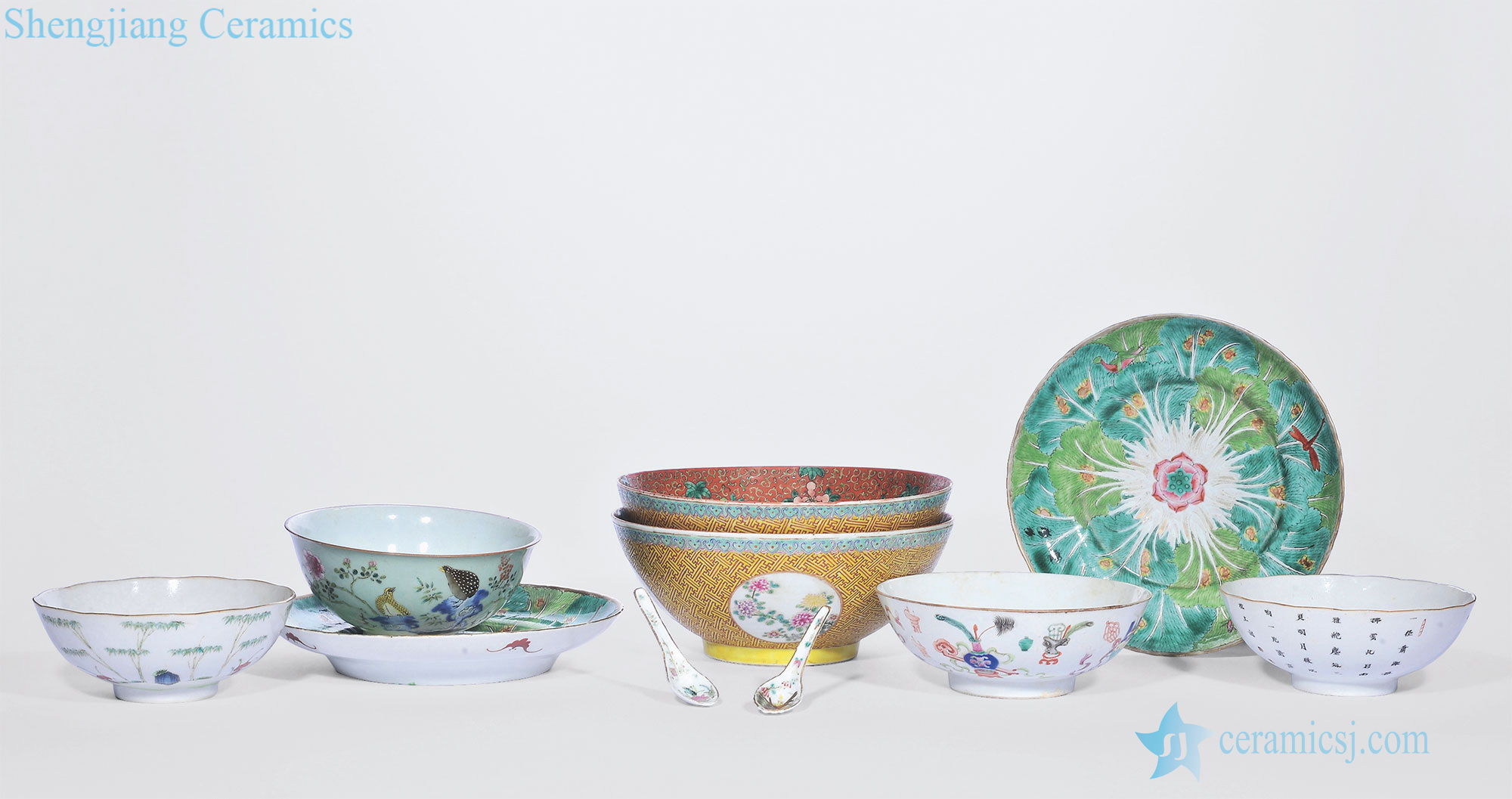 Qing qianlong - famille rose bowl, plate, spoon of the republic of China (ten)