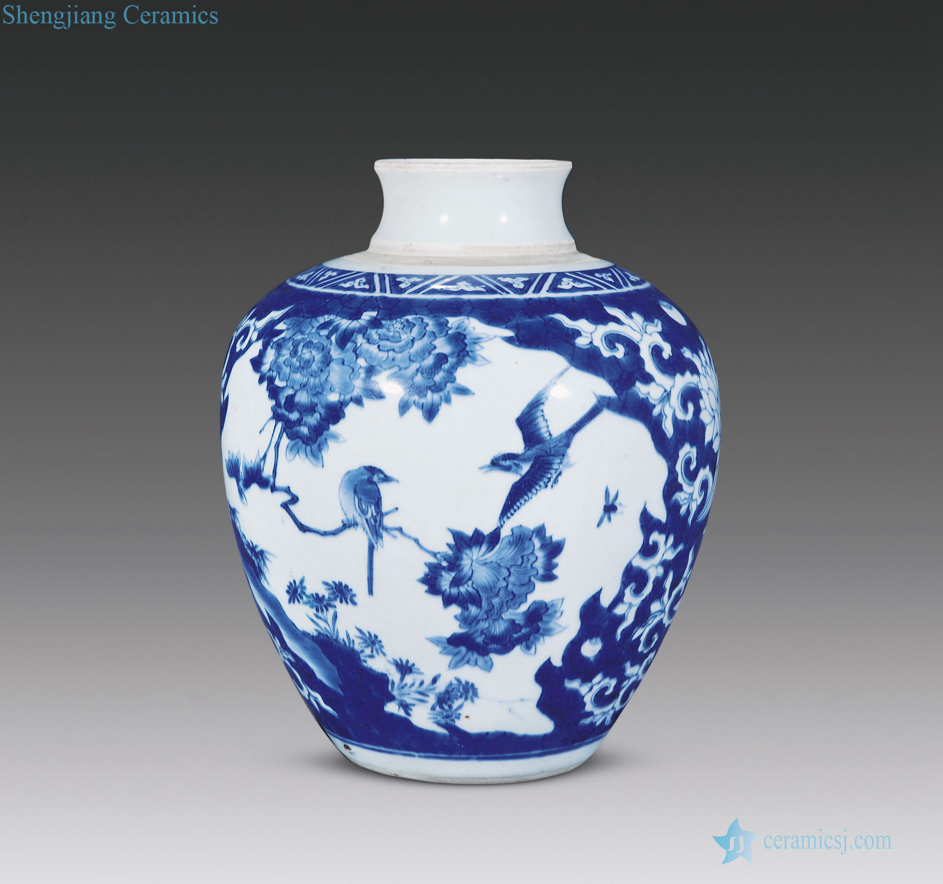Qing shunzhi Blue and white lines can fold the lotus flower medallion and flowers and birds