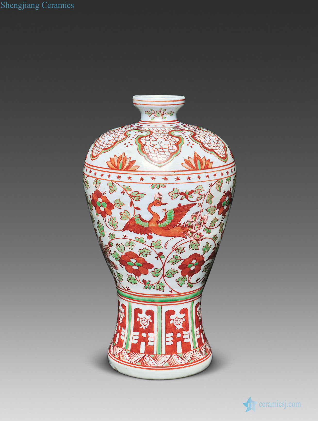 In the late Ming Green color to wear red flower grain mei bottles