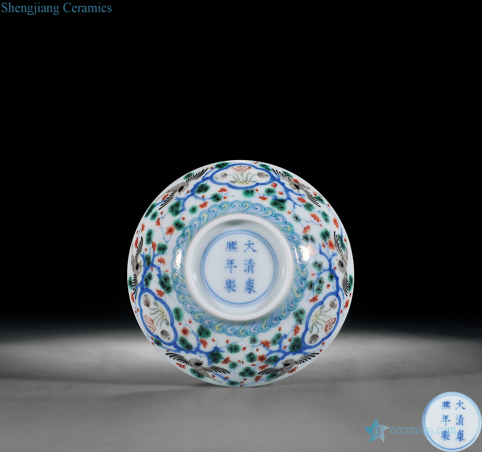 The qing emperor kangxi Blue and white figure small colorful magpie on mei