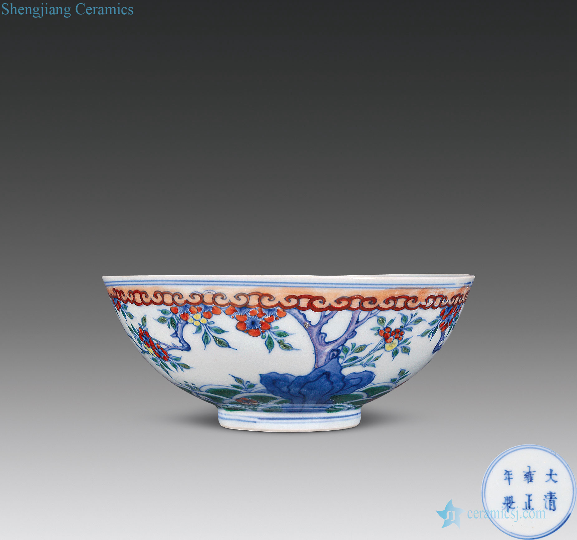 Qing yongzheng bucket color figure bowl out of the water