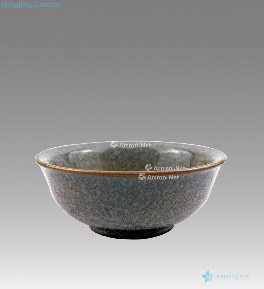 Ming dynasty The elder brother of the glaze snowflakes borneol fold along the basin