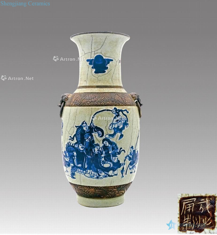 In the Ming dynasty Ears blue bottle
