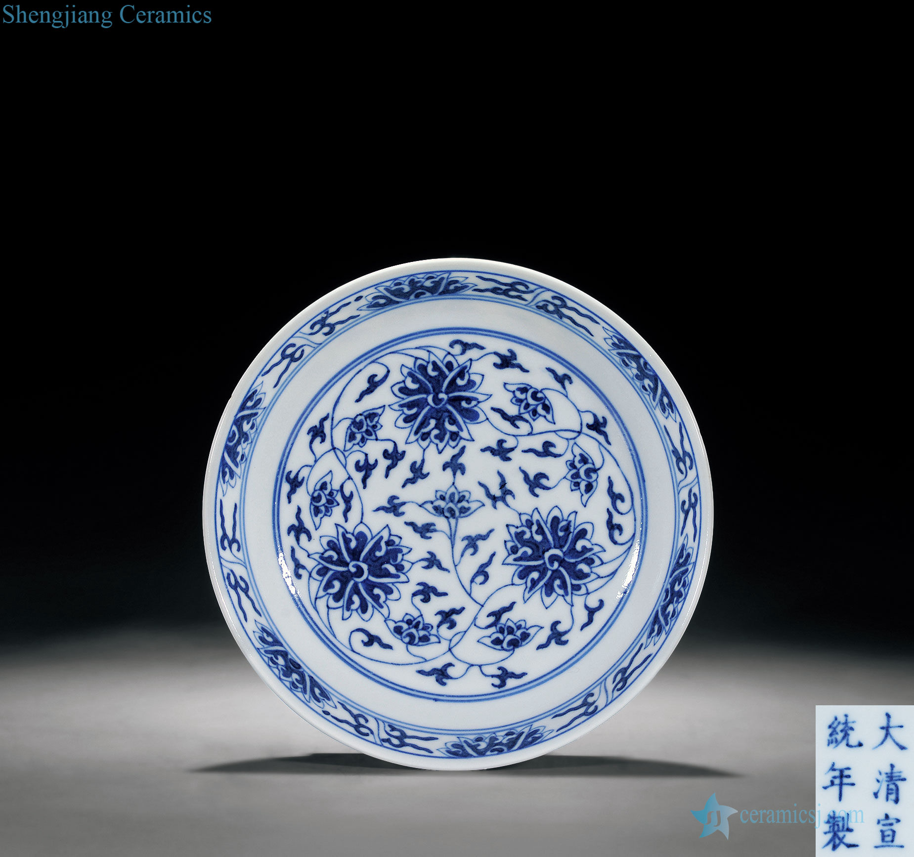 Qing xuantong Blue and white lotus flower tray