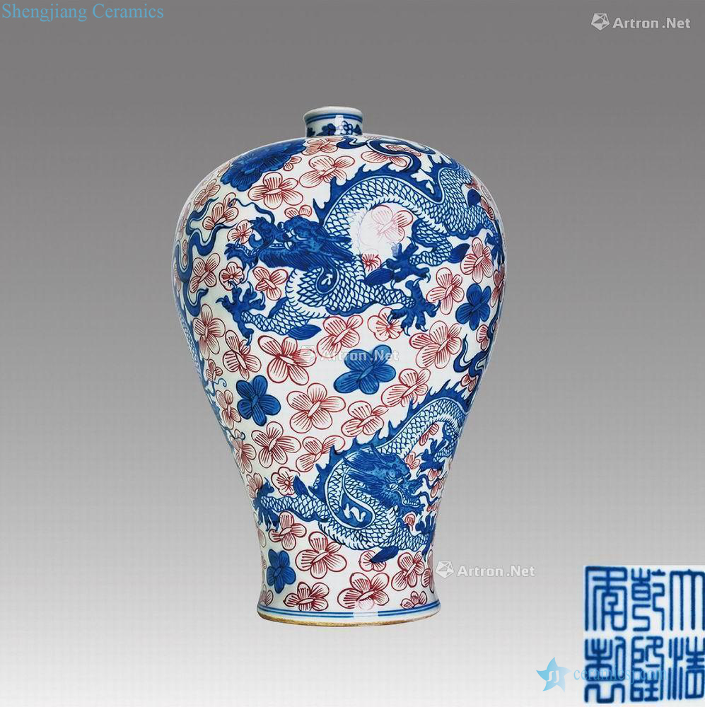 Qing dynasty blue-and-white youligong red dragon grain mei bottle