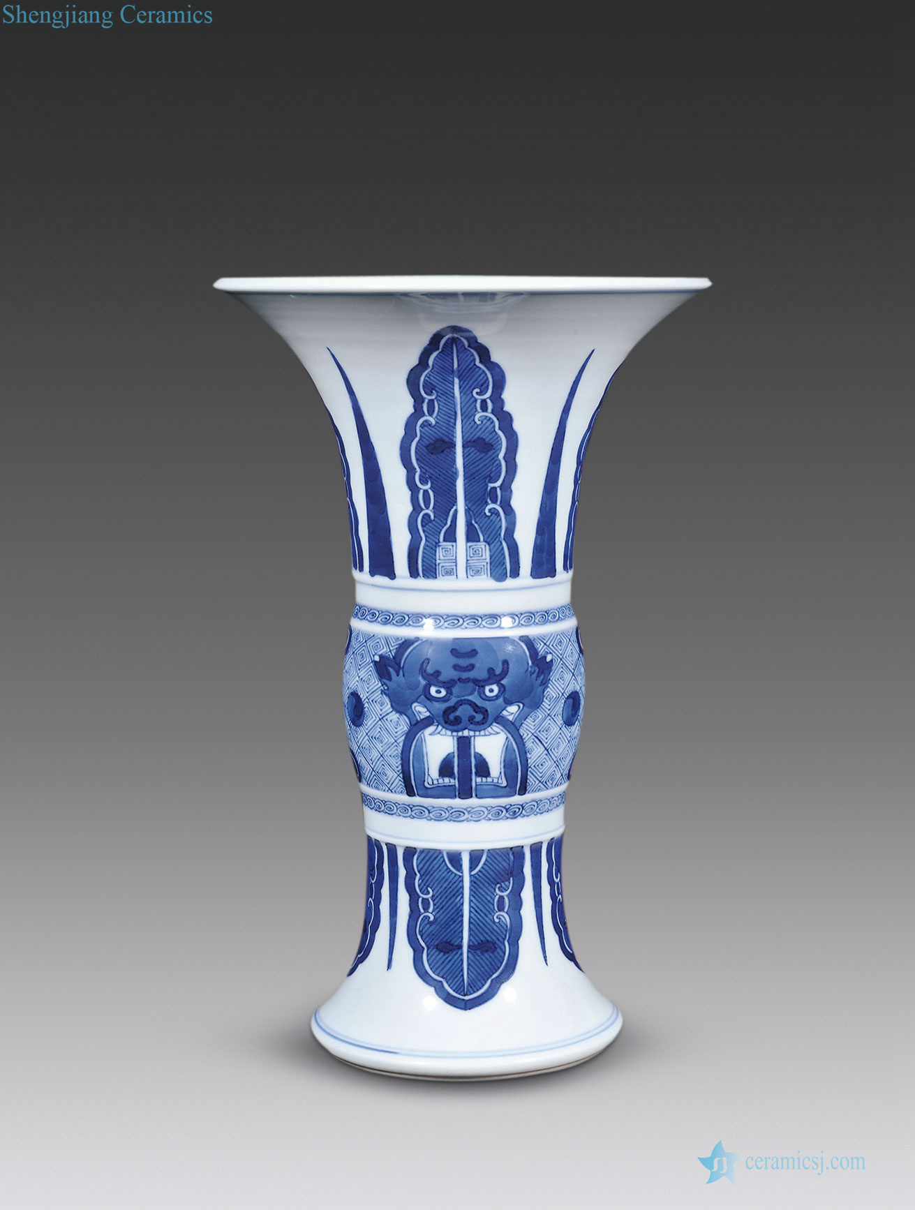 Qing dynasty blue and white beast grain vase with flowers
