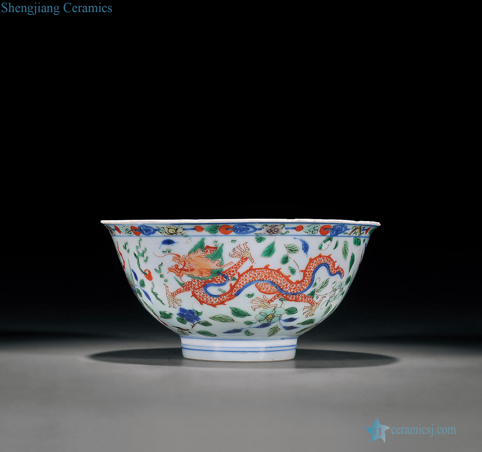 The qing emperor kangxi Longfeng green-splashed bowls