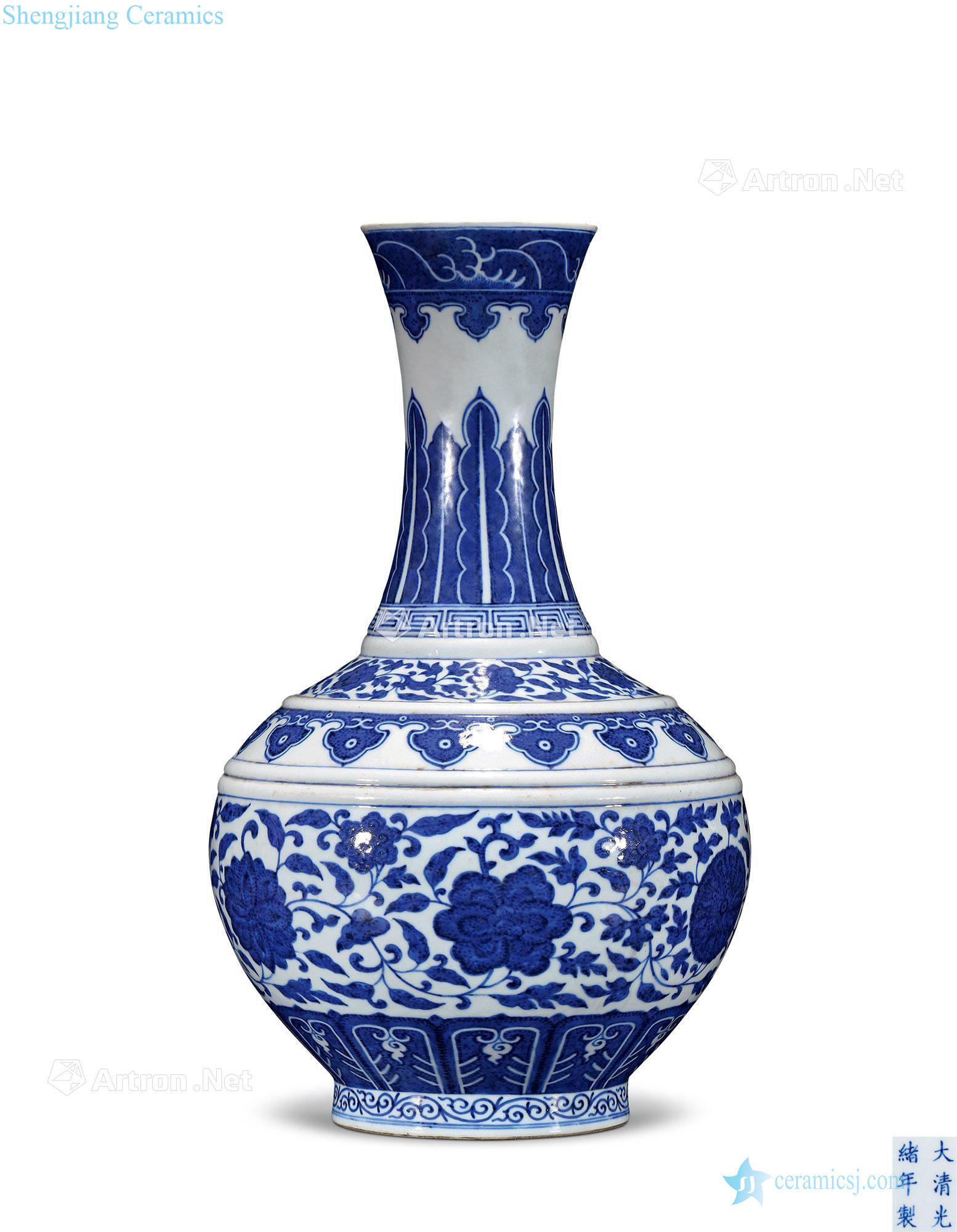 Qing guangxu Blue and white lotus flower grain bottle