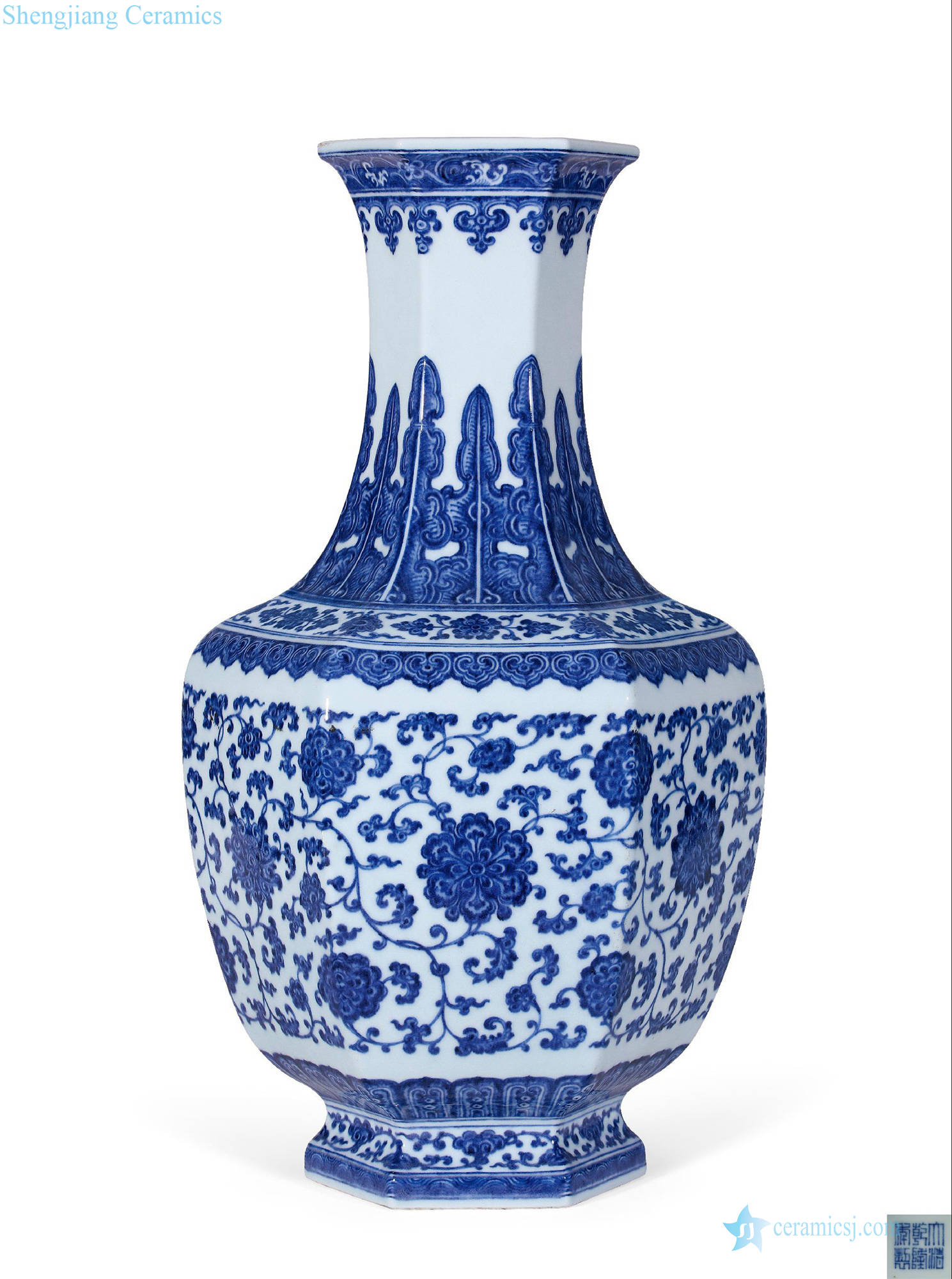 Qing qianlong Blue and white lotus flower grain vase