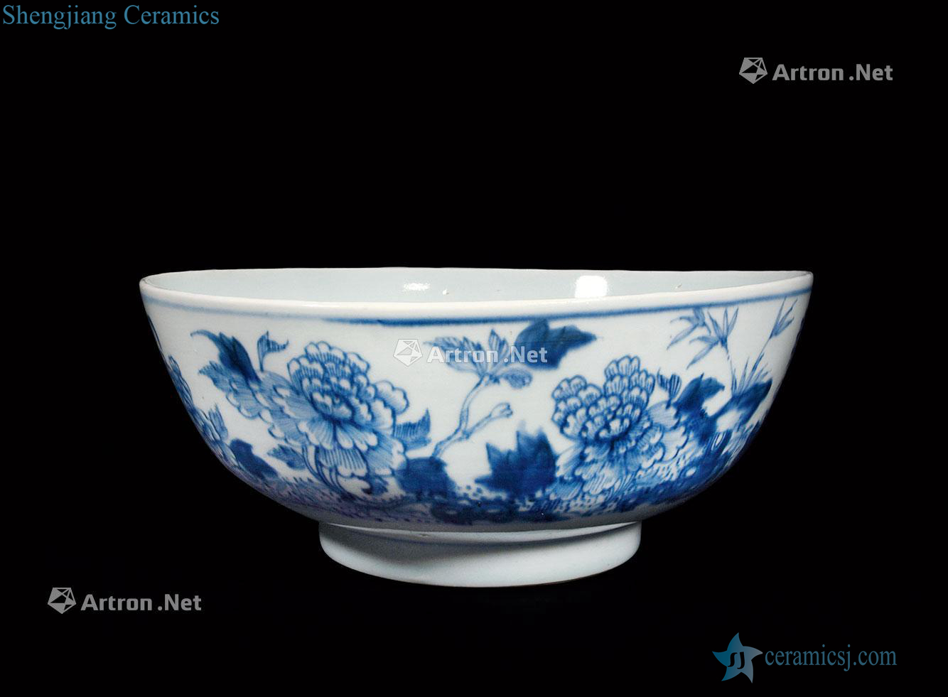 The qing emperor kangxi Blue and white hole stone flower bowls