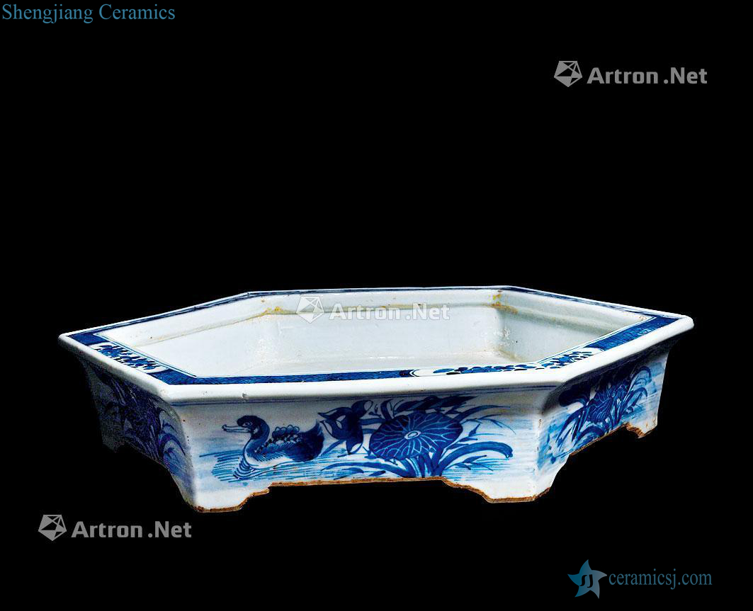 Qing dynasty blue and white lotus pond yuanyang six-party narcissus basin