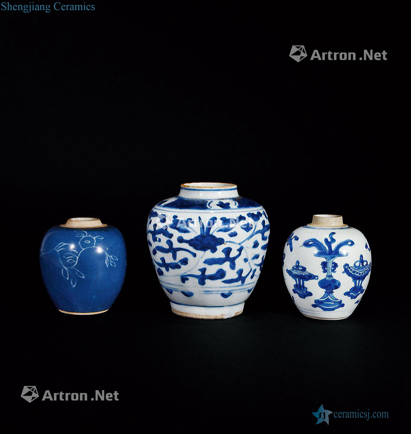 Qing porcelain jar (group a)