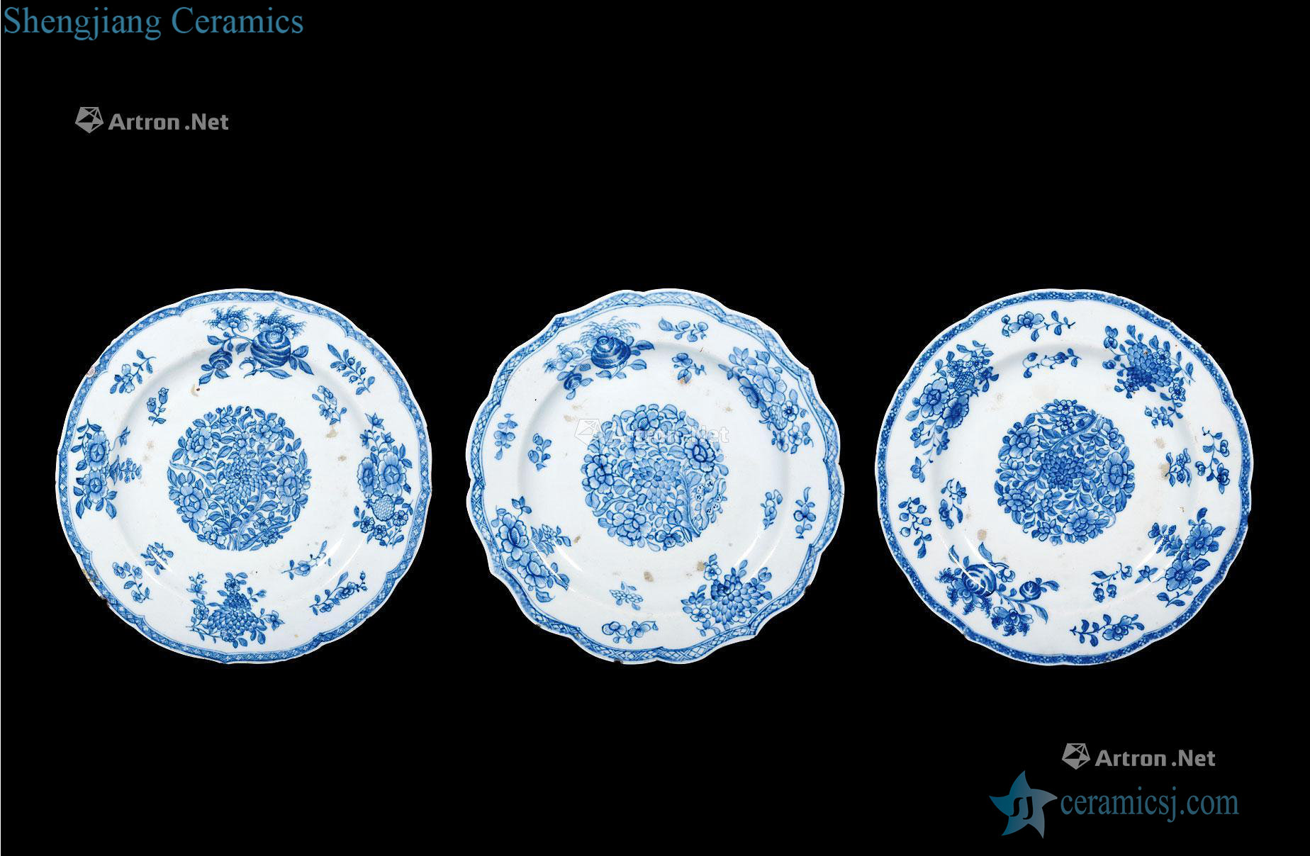 Qing qianlong Blue and white flower grain to take oral disc (group a)