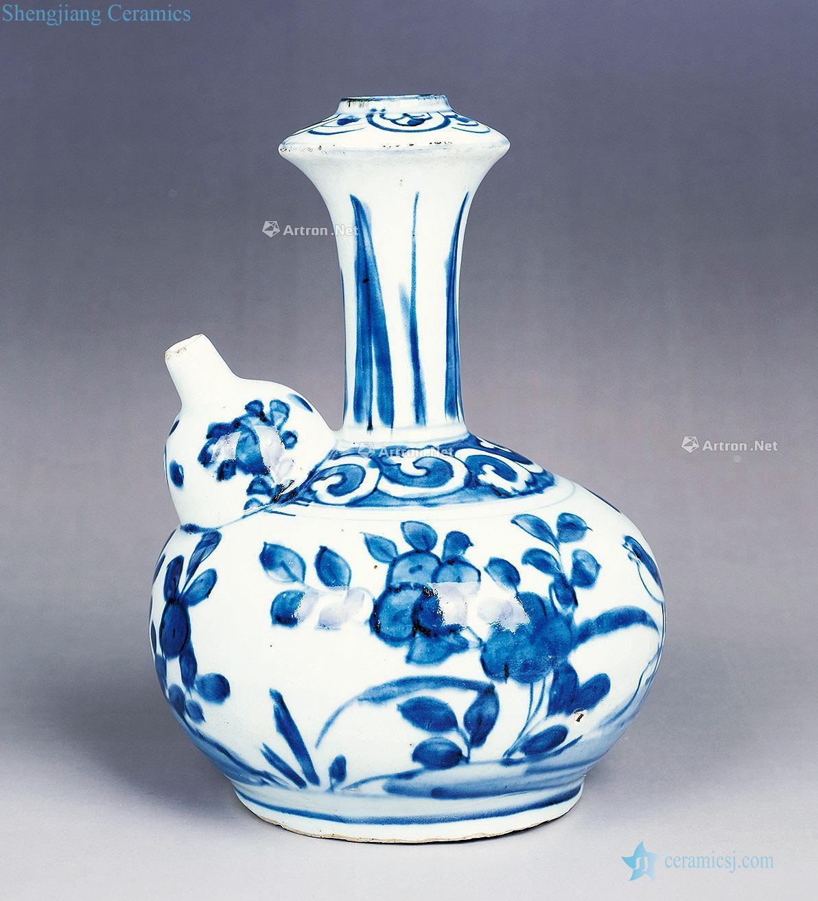 Ming Blue and white flower grain army