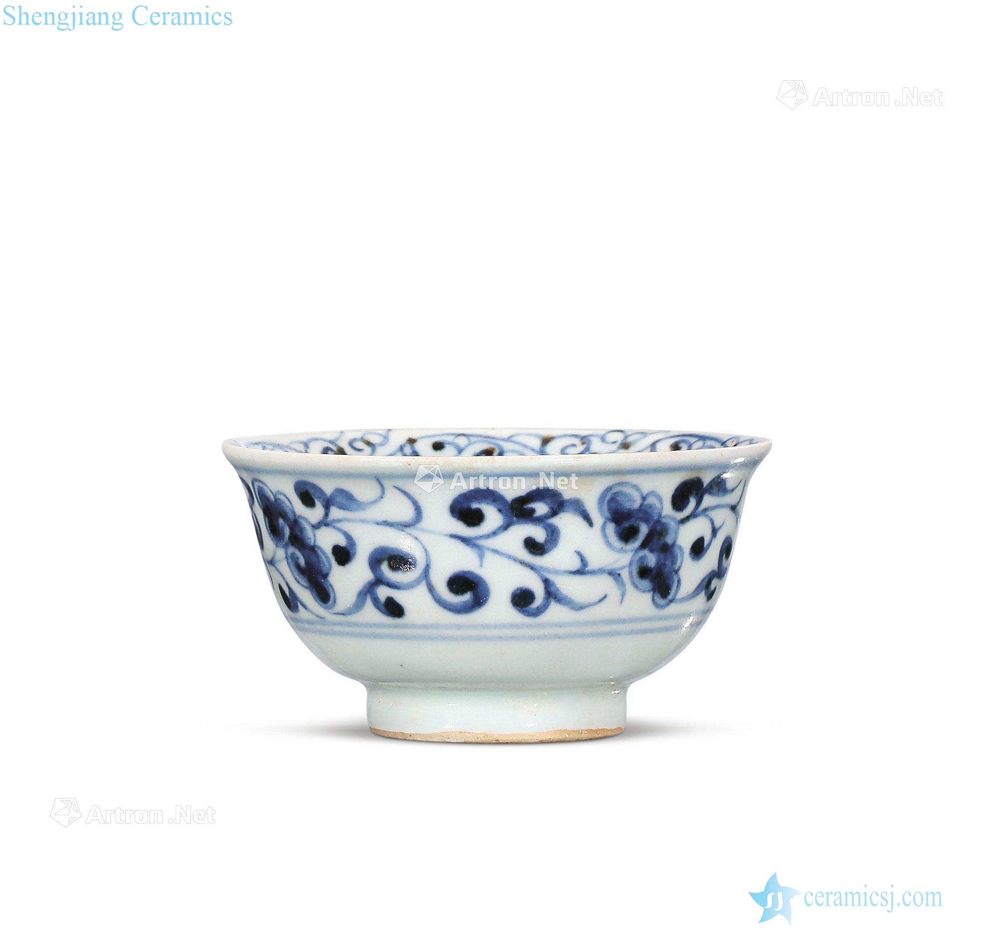 Ming Blue and white ruffled branch lines cup