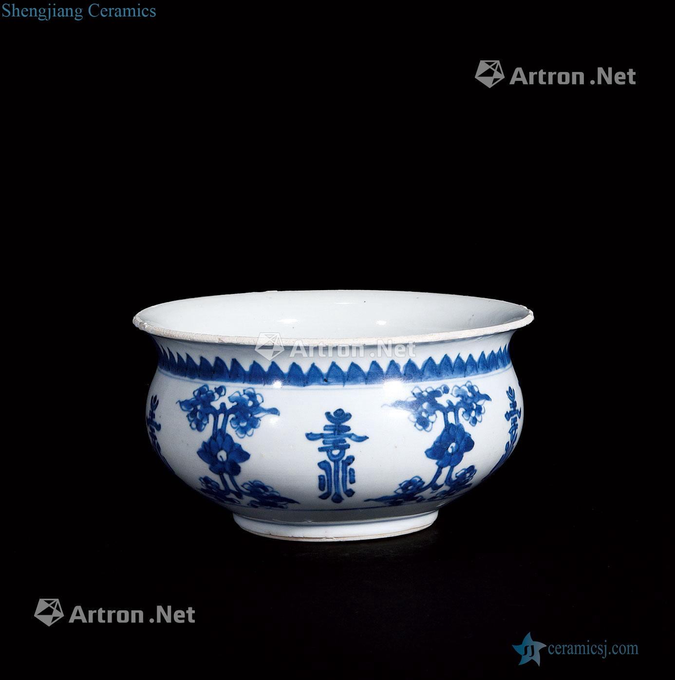 The qing emperor kangxi Blue and white life of word incense burner