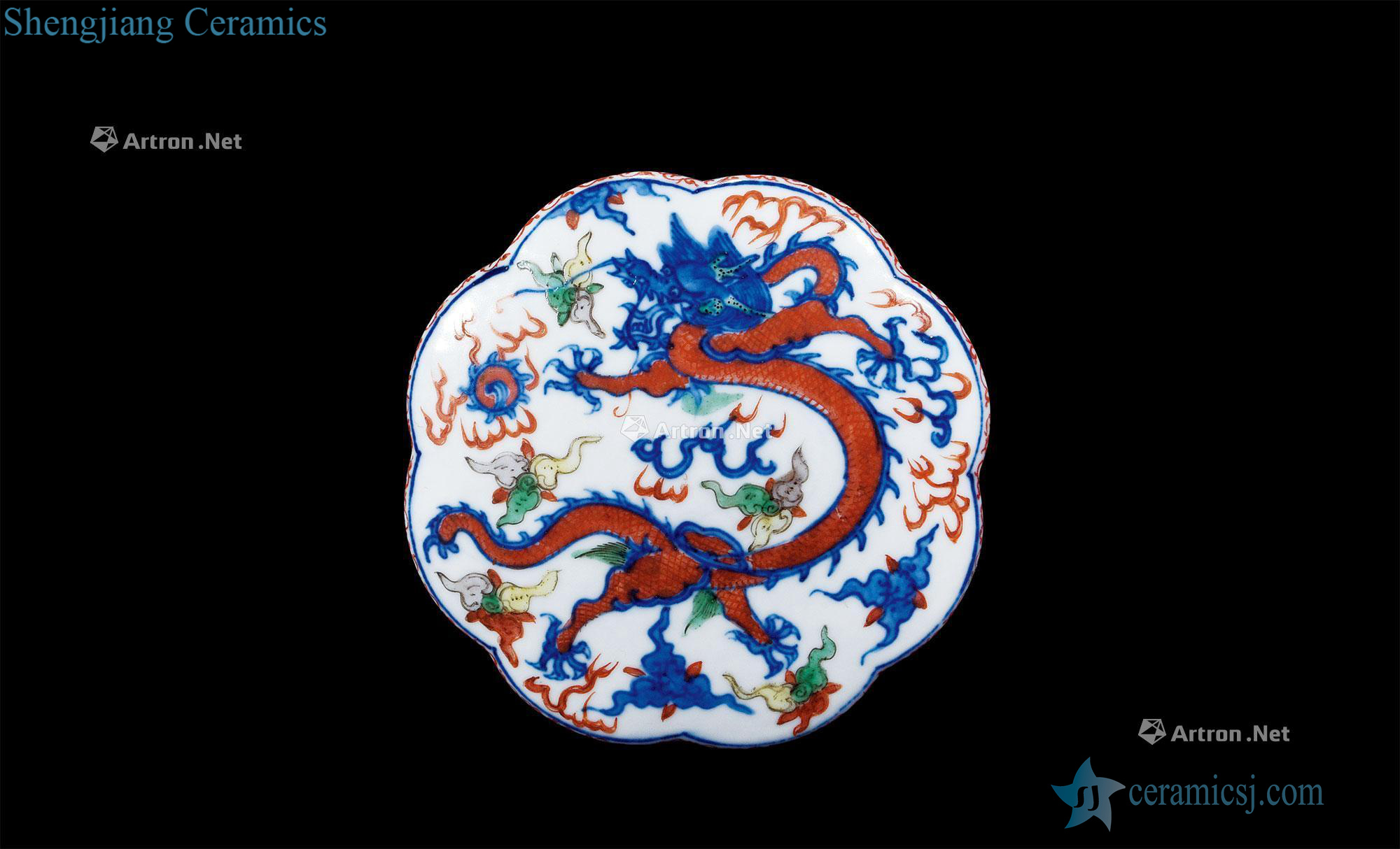 qing Blue and white five dragon grain haitang cover box type