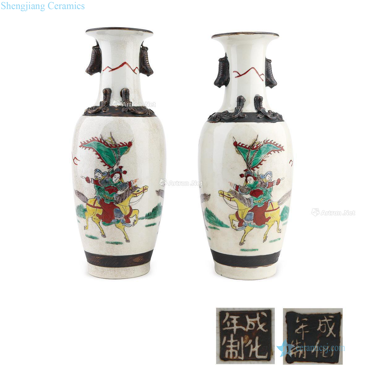 In the qing dynasty The elder brother of the glaze color knife horse figures double ears