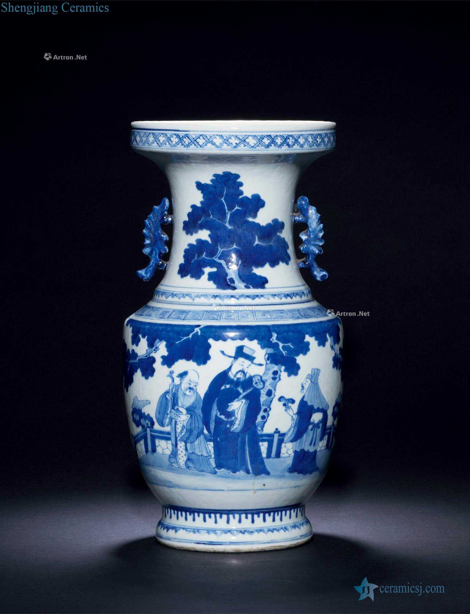 Stories of qing dynasty blue-and-white dish buccal bottle