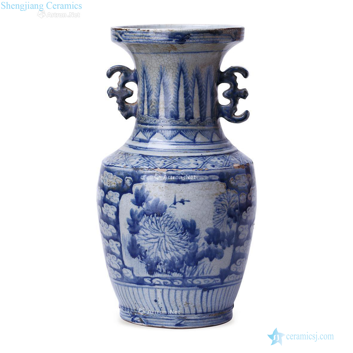 In the qing dynasty Blue and white flower dish with a pair of bottle