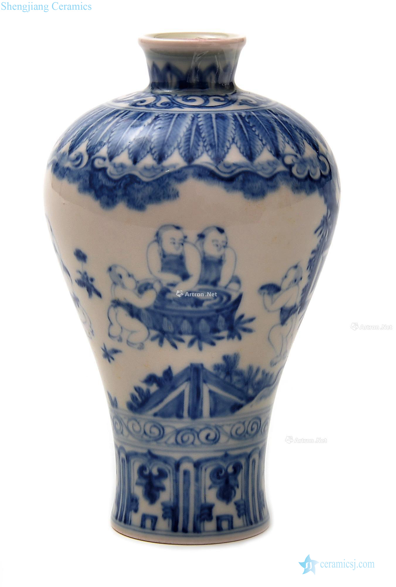 In the Ming dynasty blue-and-white YingXiWen mei bottles