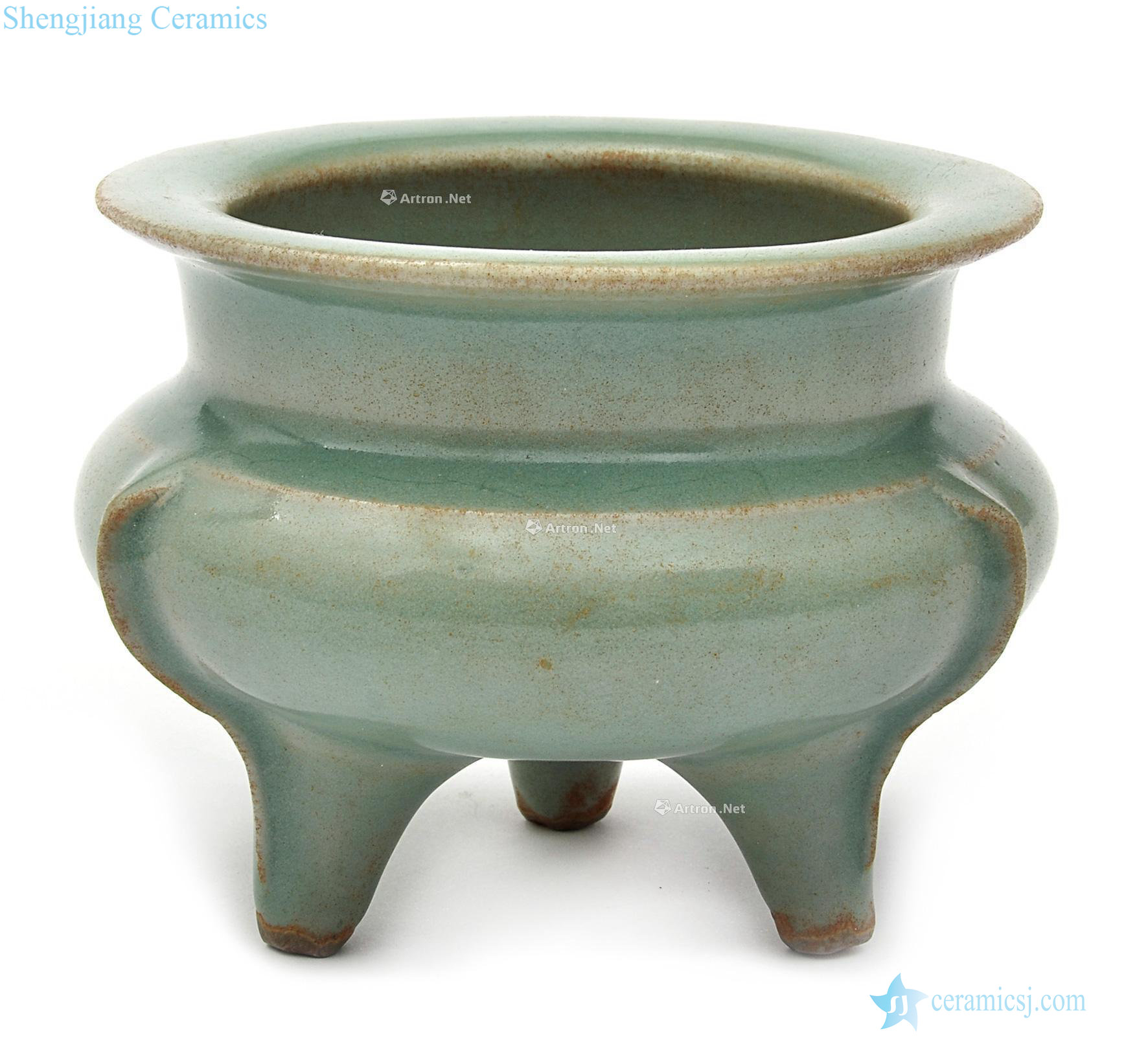 The song dynasty longquan celadon by type furnace with three legs