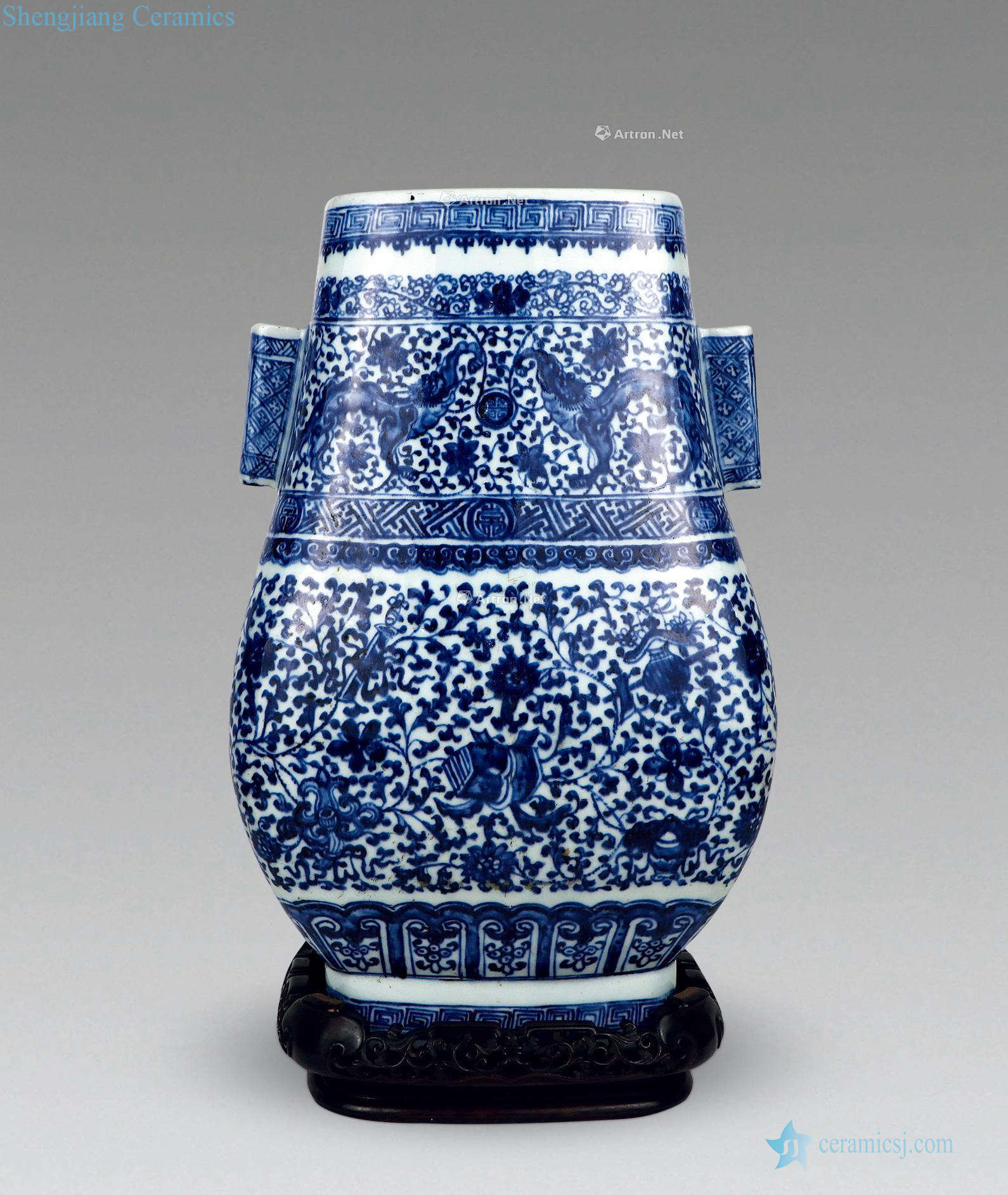 Qing qianlong vase with a blue and white penetration (even)