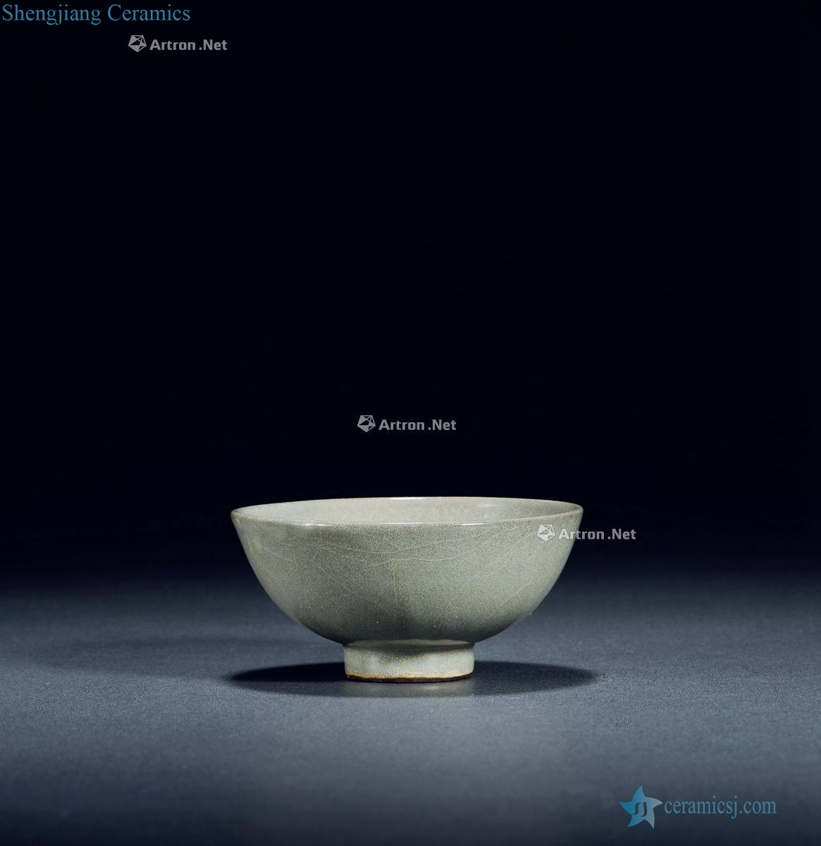 The southern song dynasty, longquan celadon imitation officer glazed lamp